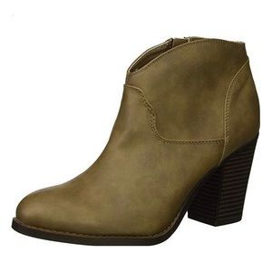 XOXO WOMEN'S CAMMIE ANKLE-HIGH BOOT SIZE 8, NIB
